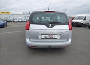 Peugeot 5008 4