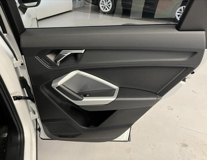 Audi Q3 28