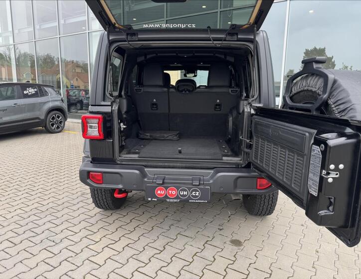 Jeep Wrangler 6