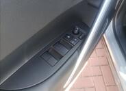 Toyota Corolla Cross 8