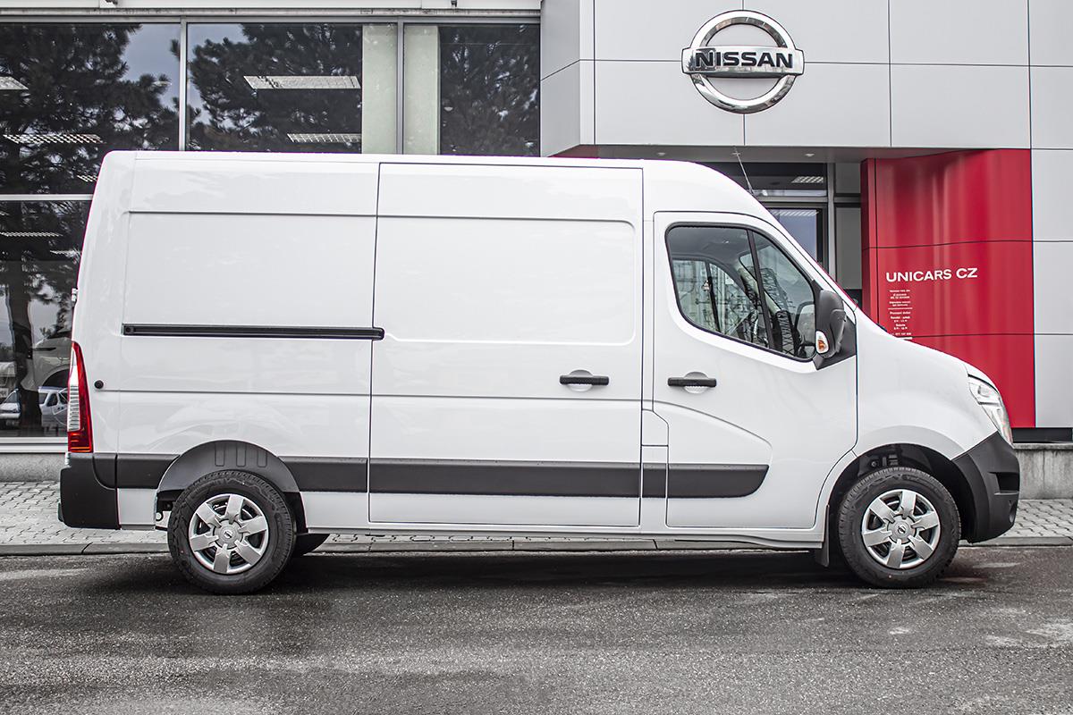 Nissan NV400