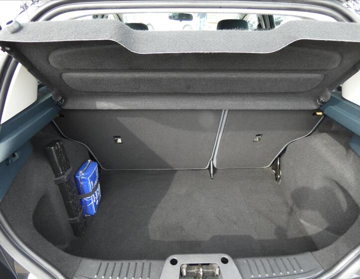 Ford Fiesta 12