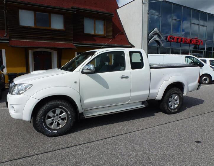 Toyota Hilux 15