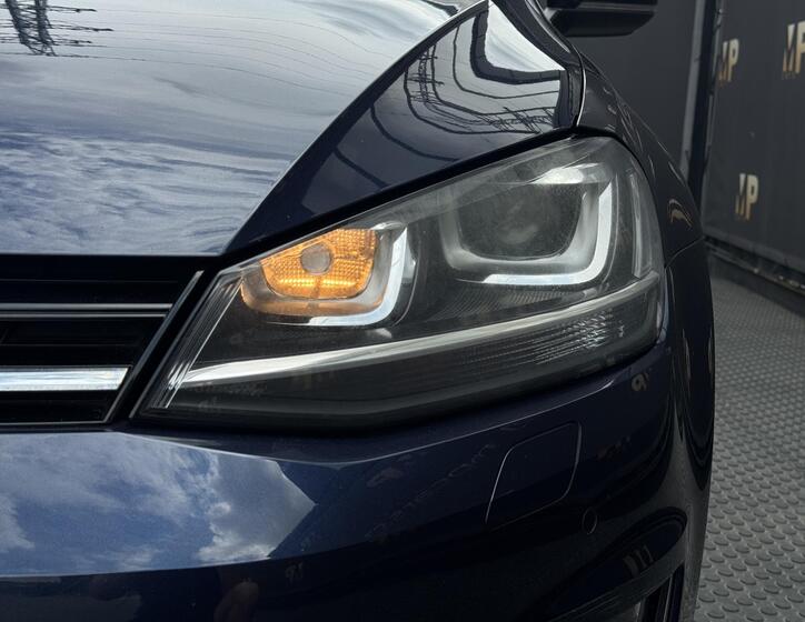 Volkswagen Golf 37