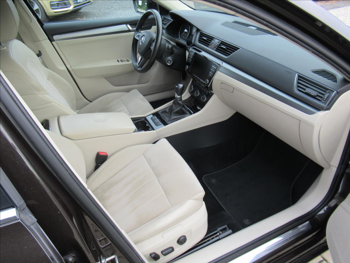 Škoda Superb