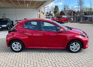 Toyota Yaris 8