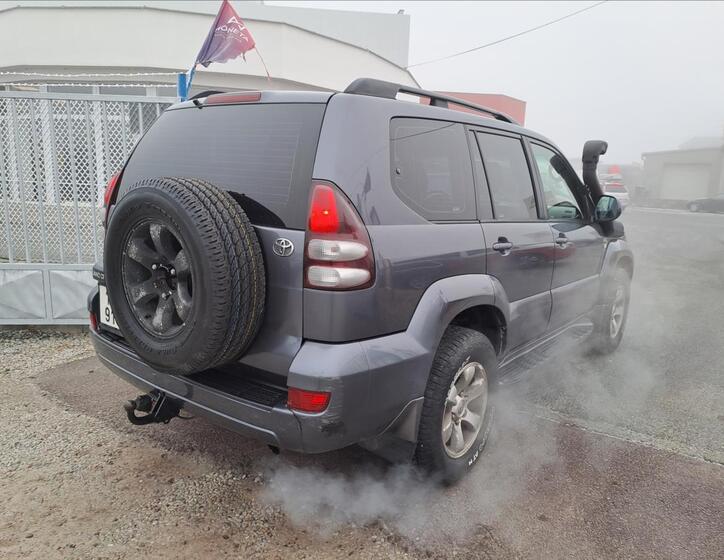 Toyota Land Cruiser 3