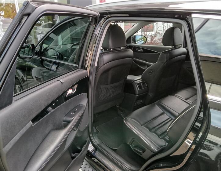 KIA Sorento 8