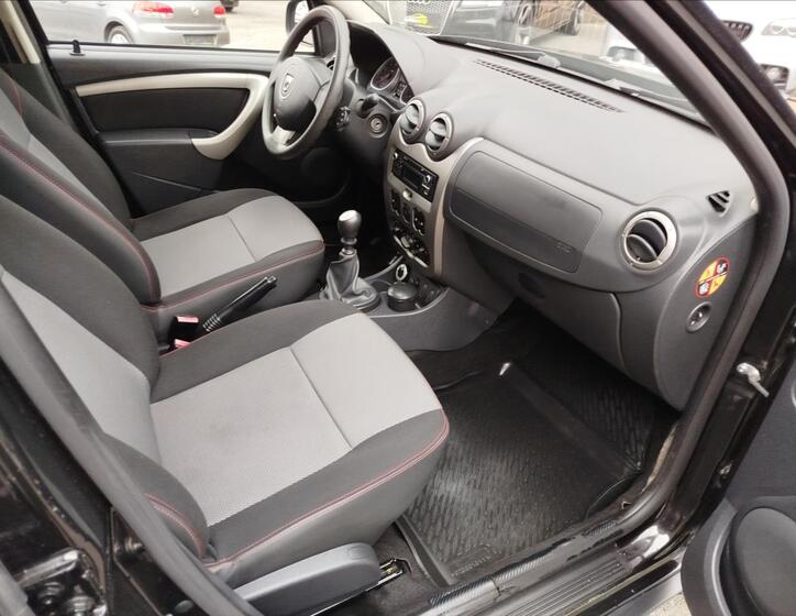 Dacia Duster 23