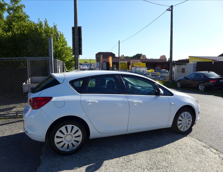 Opel Astra 5