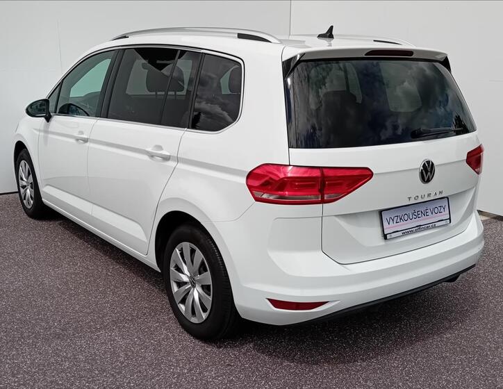 Volkswagen Touran 9