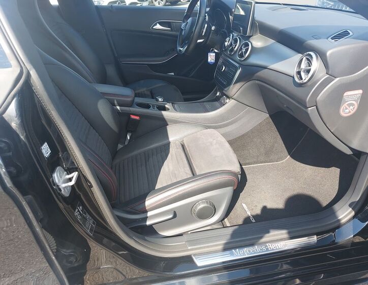 Mercedes-Benz CLA 10
