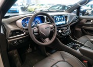 Chrysler Pacifica 11