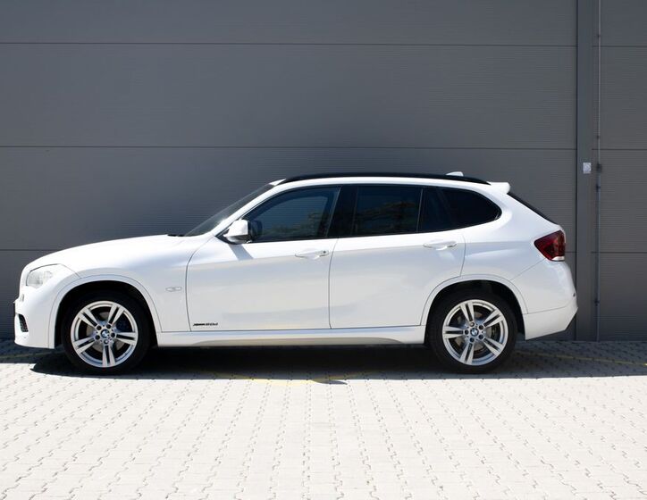 BMW X1 8