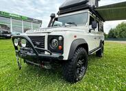 Land Rover Defender 16