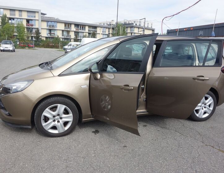 Opel Zafira 16