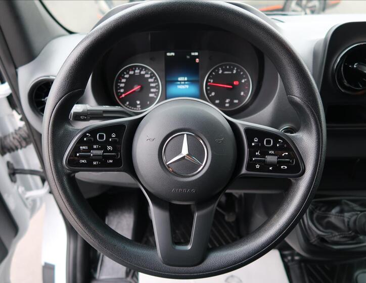 Mercedes-Benz Sprinter 16
