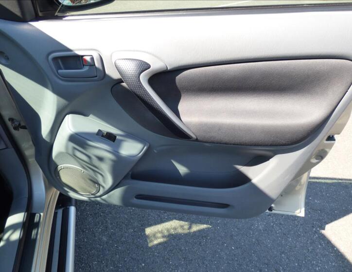 Toyota RAV4 27