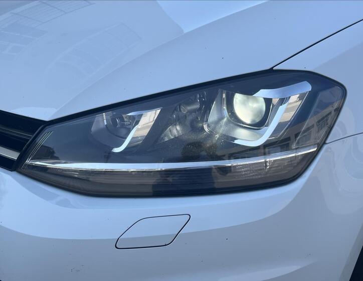 Volkswagen Golf 20