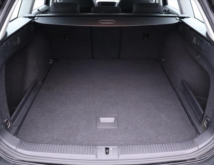 Volkswagen Passat 10