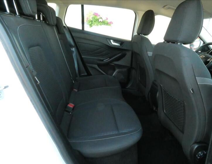 Ford Focus 23