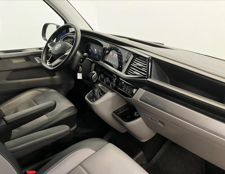 Volkswagen Caravelle 13