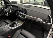 BMW X5 8