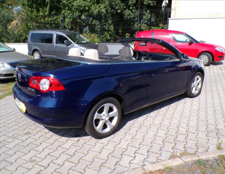 Volkswagen EOS 9