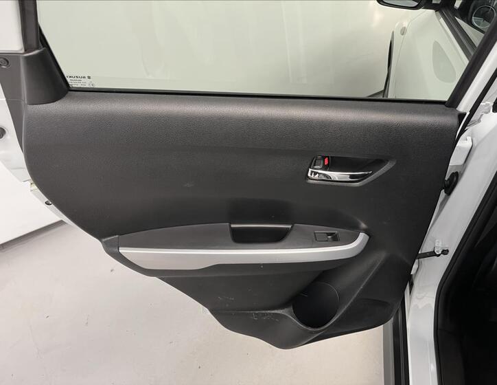 Suzuki Vitara 24