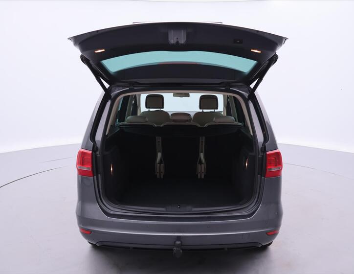 Volkswagen Sharan 9