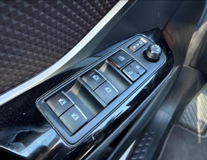 Toyota C-HR 23