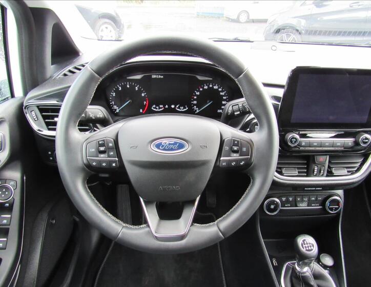 Ford Fiesta 12
