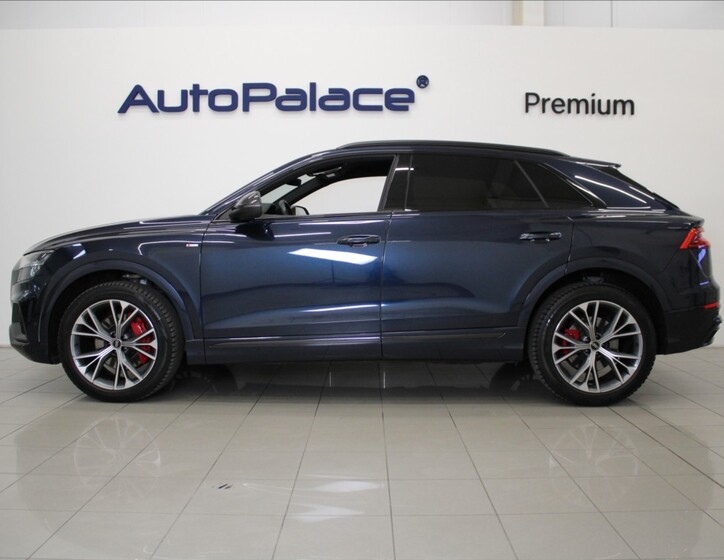 Audi Q8 5