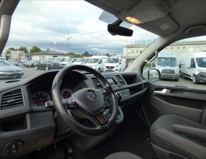 Volkswagen Caravelle 10