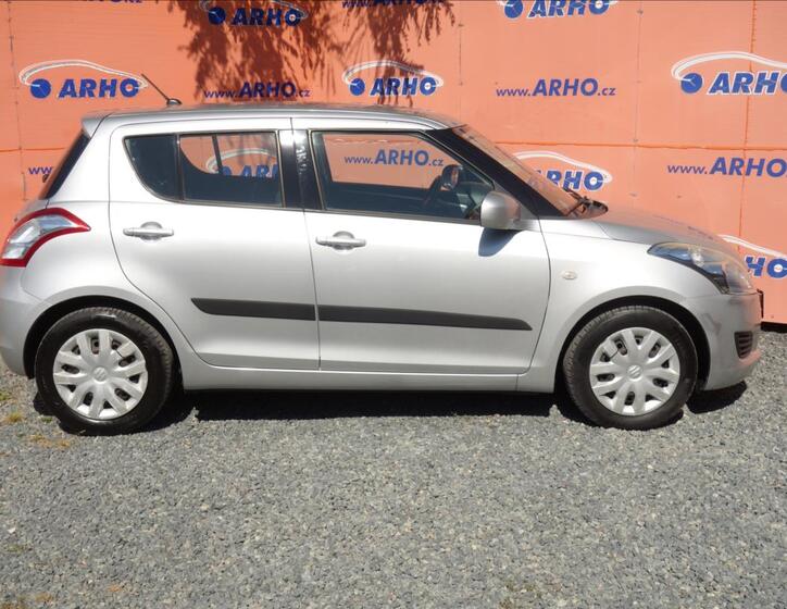 Suzuki Swift 8