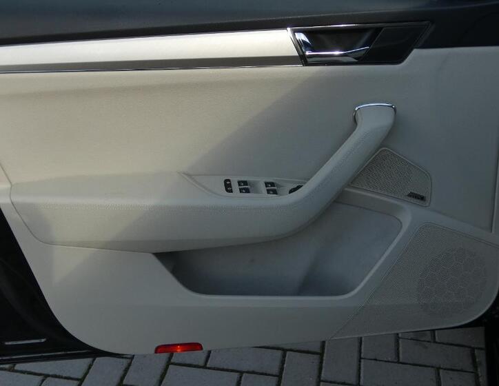 Škoda Superb 8
