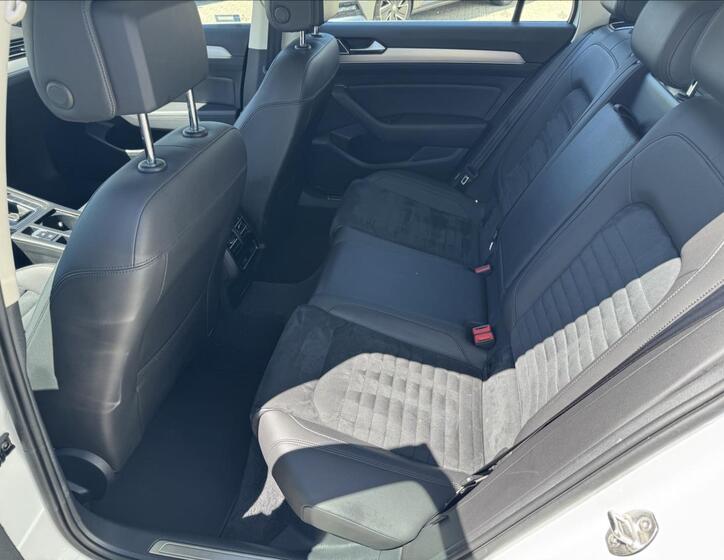 Volkswagen Passat 12