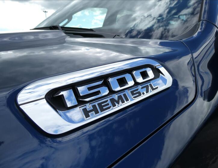 Dodge RAM 18