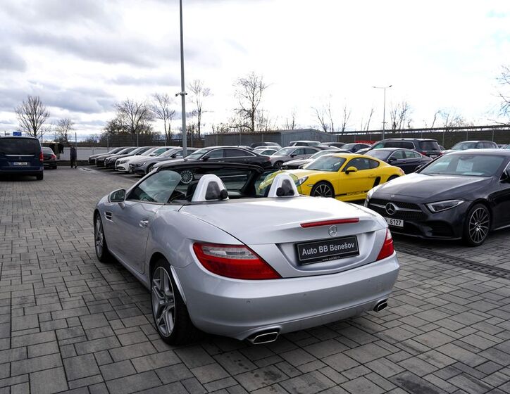 Mercedes-Benz SLK 11