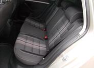 Volkswagen Golf 12