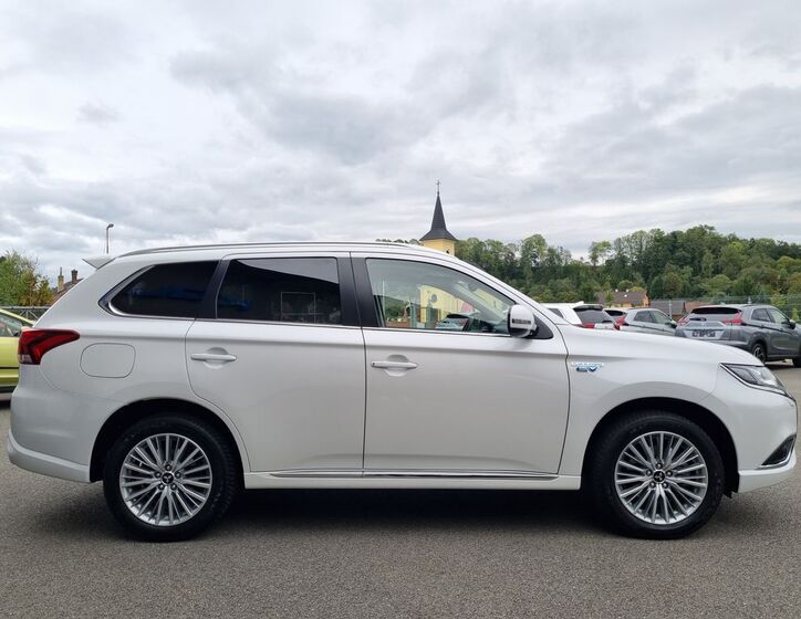 Mitsubishi Outlander 6