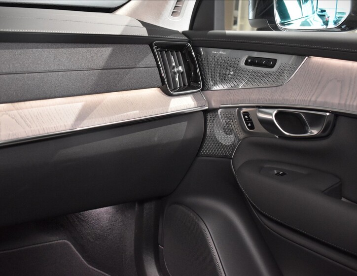 Volvo XC90 42