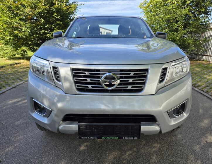 Nissan Navara 2