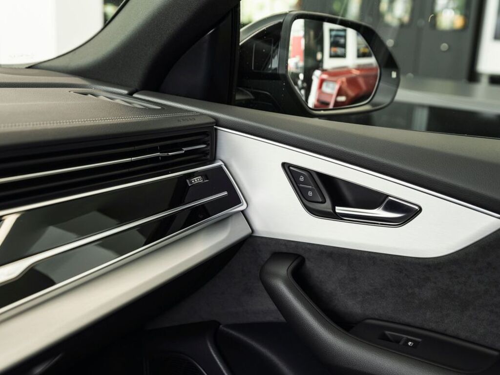 Audi Q8 16