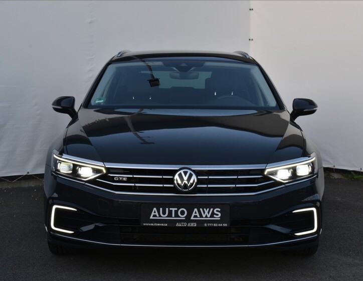 Volkswagen Passat 2
