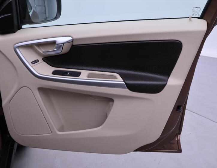 Volvo XC60 13