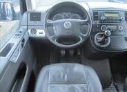 Volkswagen Multivan 13