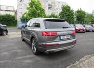Audi Q7 6