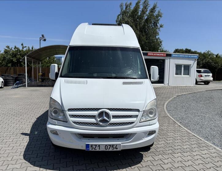 Mercedes-Benz Sprinter 2