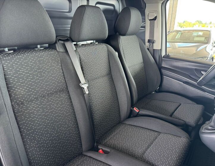 Mercedes-Benz Vito 16